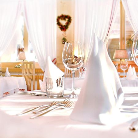 Hotel Ciasa Salares Сан Касиано Екстериор снимка