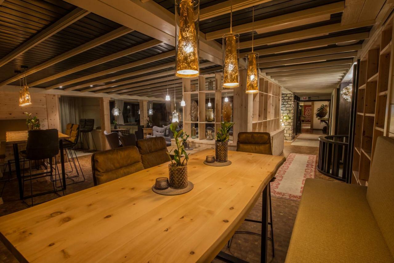 Hotel Ciasa Salares Сан Касиано Екстериор снимка